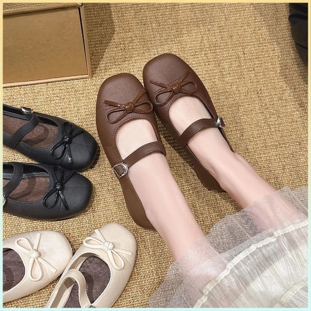 Sandals - Şık Kadın İncili Papyonlu Sandaletler, Kaymaz